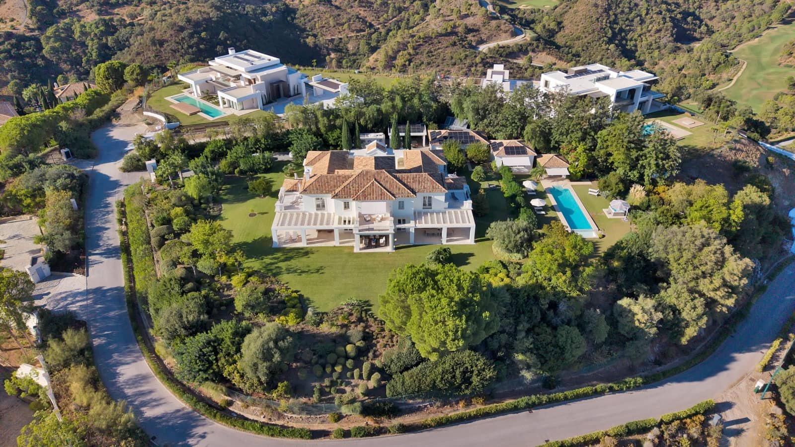 6 makuuhuone Huvila vuokrattavana paikassa Benahavis mukana uima-altaan - 45 000 € (Ref: 9301229)