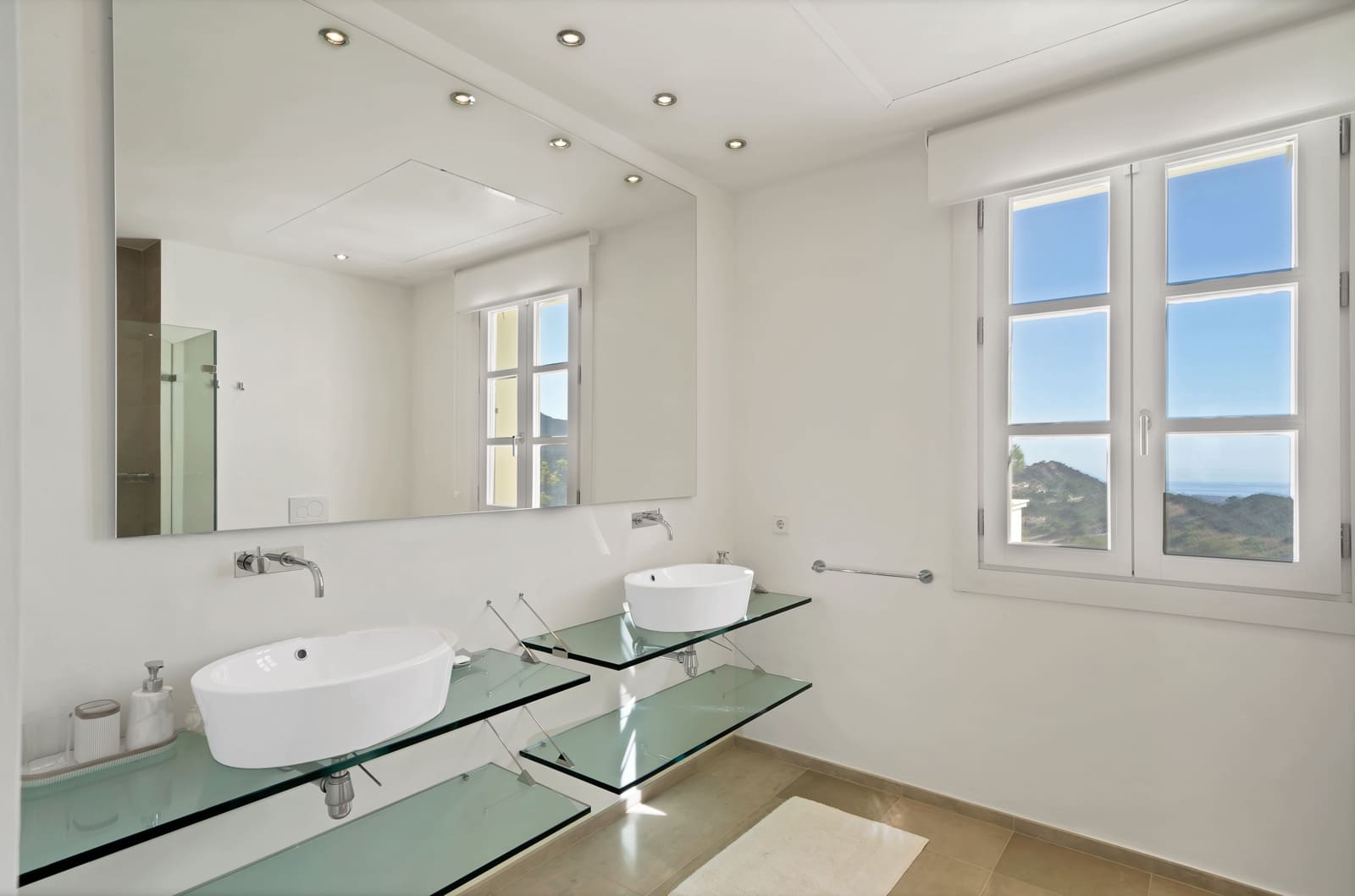 6 makuuhuone Huvila vuokrattavana paikassa Benahavis mukana uima-altaan - 45 000 € (Ref: 9301229)