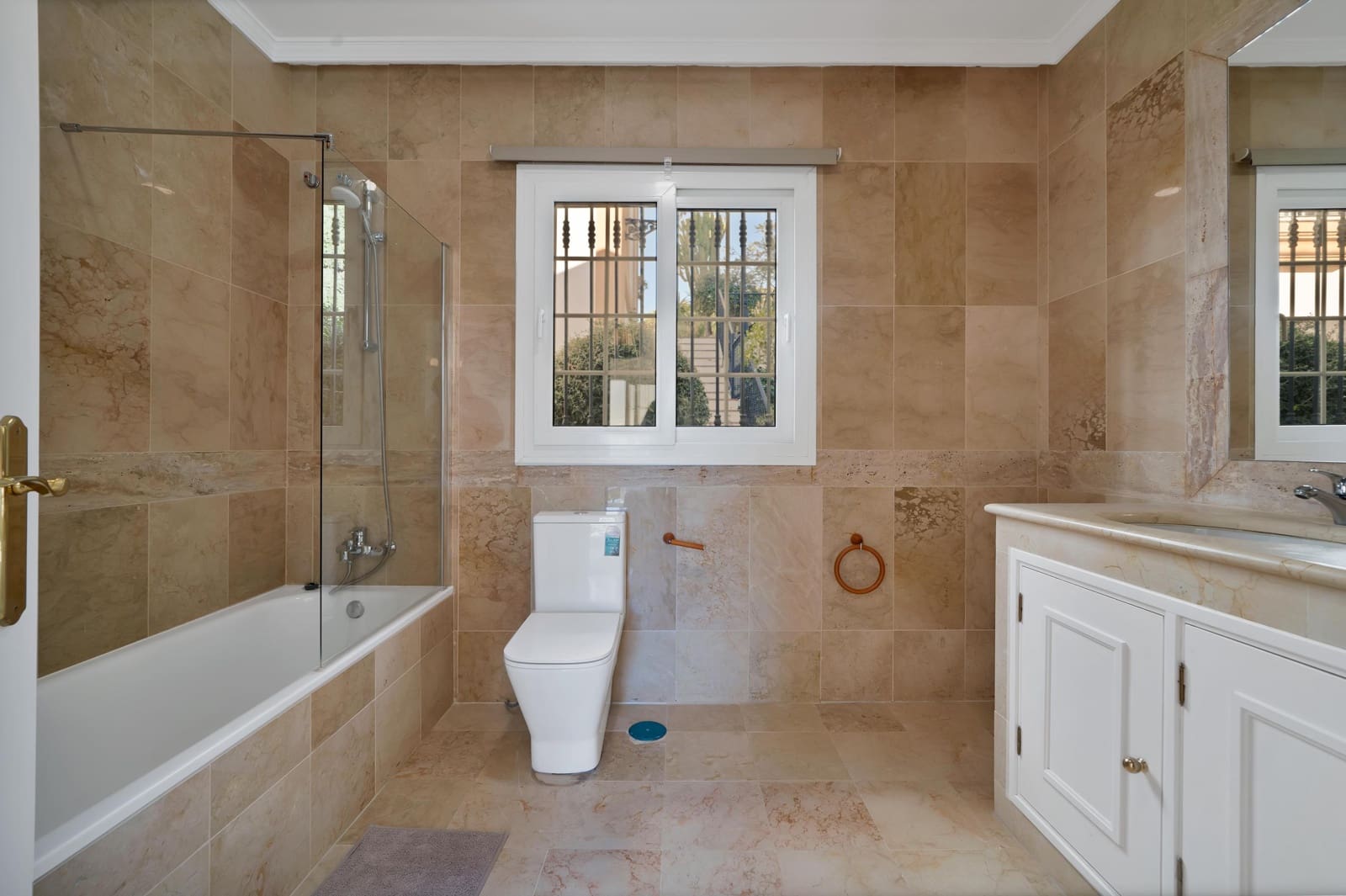 5 bedroom Terraced Villa for sale in Marbella - € 1,795,000 (Ref: 9303744)