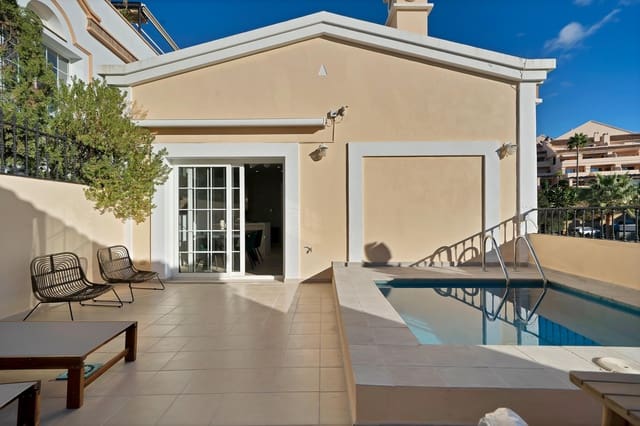 5 soverom Rekkehus til salgs i Marbella med garasje - € 1 695 000 (Ref: 9303744)