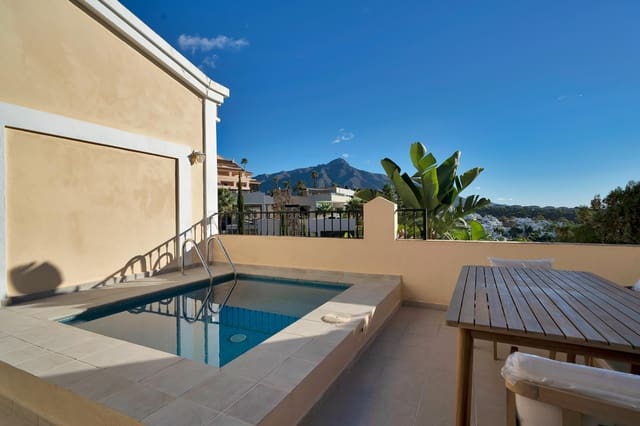 5 soverom Rekkehus til salgs i Marbella med garasje - € 1 695 000 (Ref: 9303744)