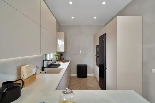 5 makuuhuone Rivitalo vuokrattavana paikassa Marbella mukana uima-altaan - 6 900 € (Ref: 9311092)