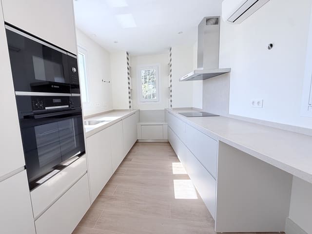 2 sypialnia Apartament na sprzedaż w Monte Sancha, Miasto Málaga - 880 000 € (Ref: 9330861)