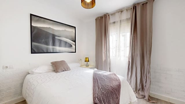 2 makuuhuone Huoneisto myytävänä paikassa Marbella - 210 000 € (Ref: 9330863)