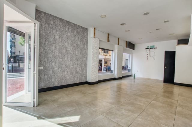 Kaupallinen vuokrattavana paikassa Rincón de la Victoria - 1 200 € (Ref: 9349419)