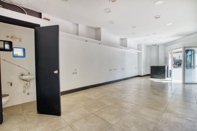 Kaupallinen vuokrattavana paikassa Rincón de la Victoria - 1 200 € (Ref: 9349419)