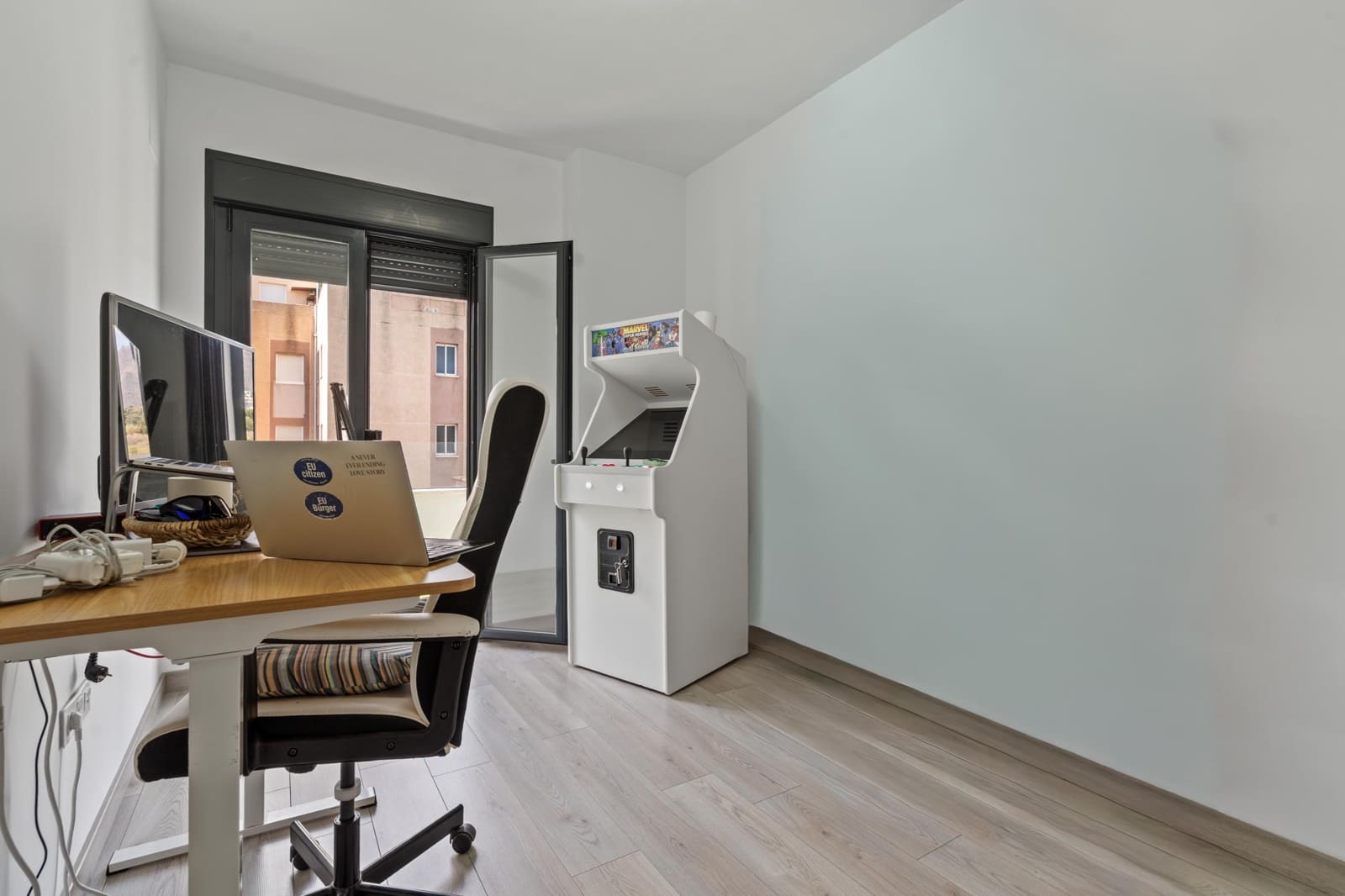 4 bedroom Penthouse for sale in Estepona with pool - € 870,000 (Ref: 9367401)