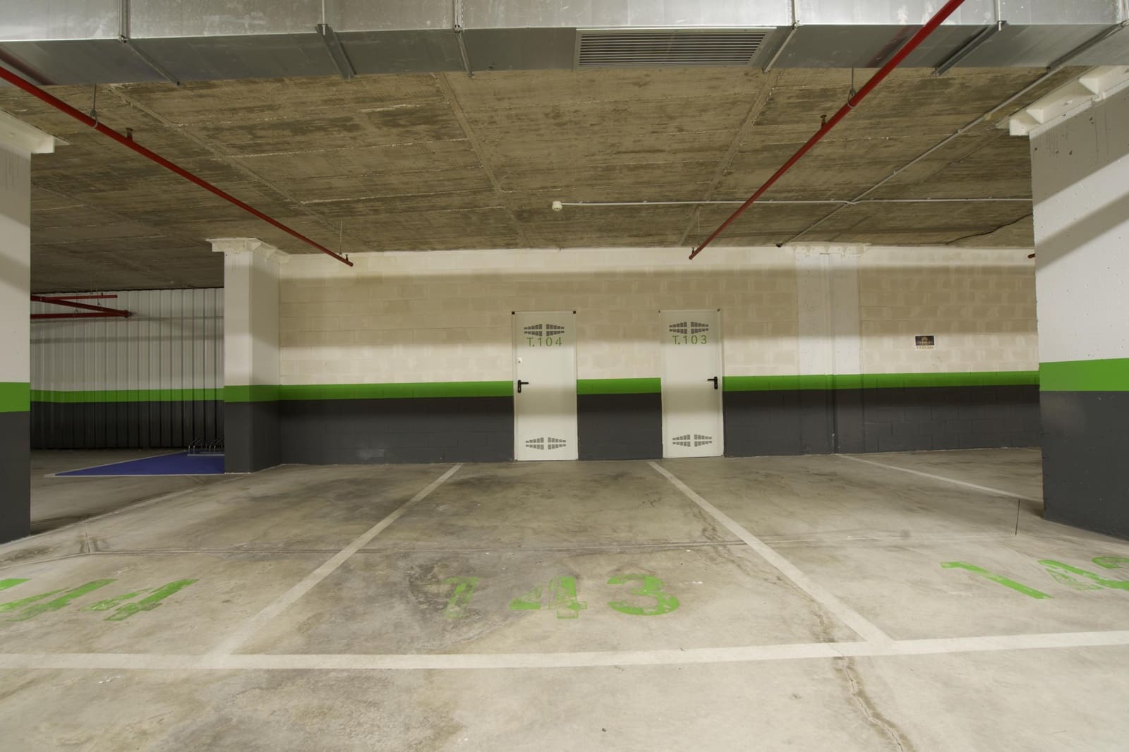 4 bedroom Penthouse for sale in Estepona with pool - € 870,000 (Ref: 9367401)