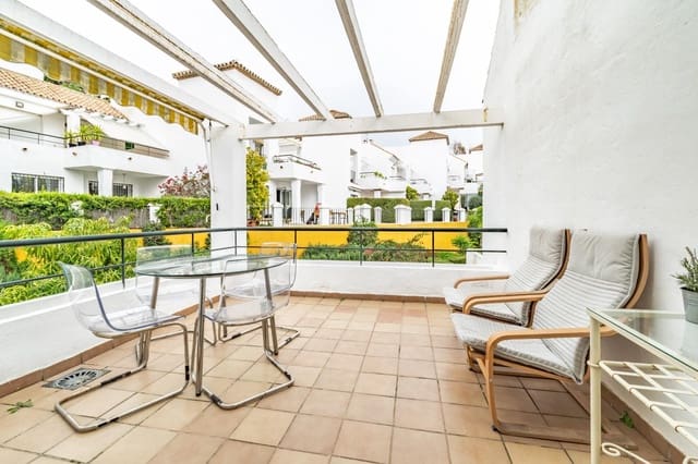 2 bedroom Flat for sale in Marbella with pool - € 365,000 (Ref: 9379284)