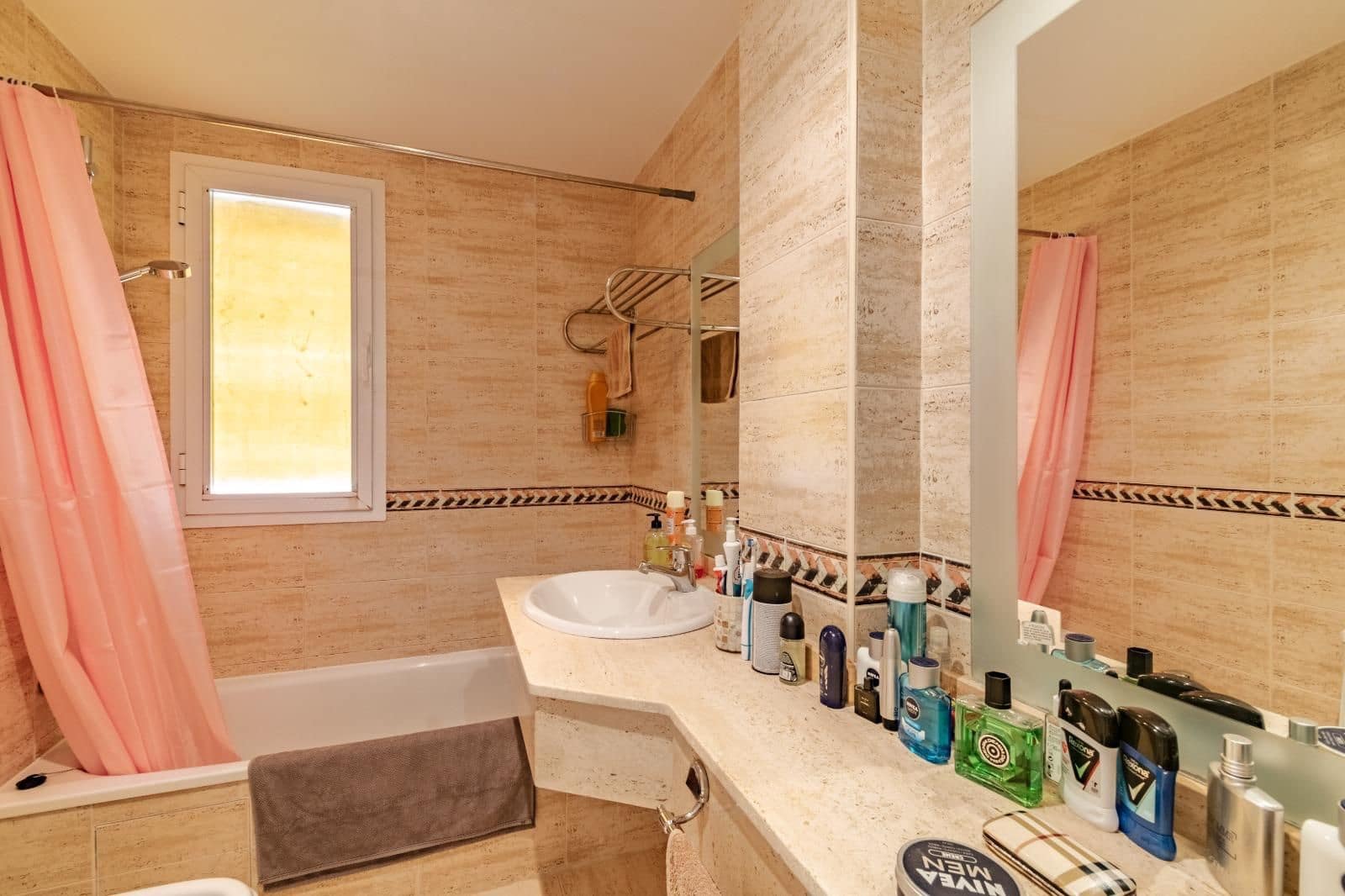 2 bedroom Flat for sale in Marbella with pool - € 349,000 (Ref: 9379284)