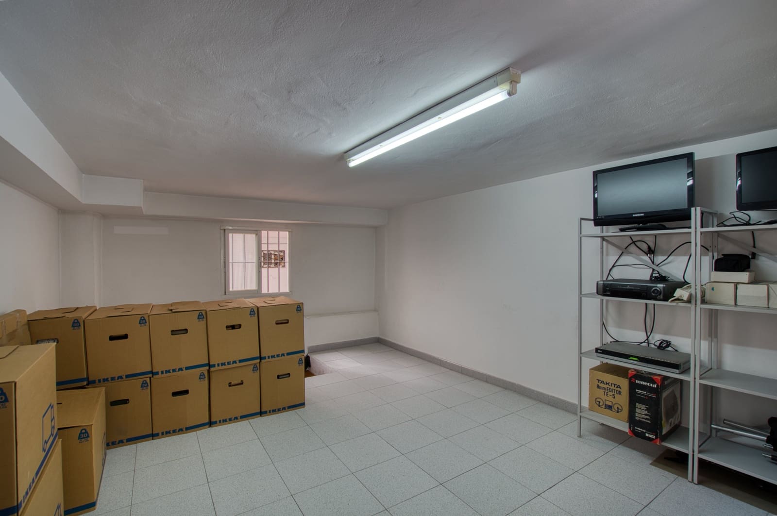 Erhverv til salg i Velez-Malaga - € 98.000 (Ref: 9388365)