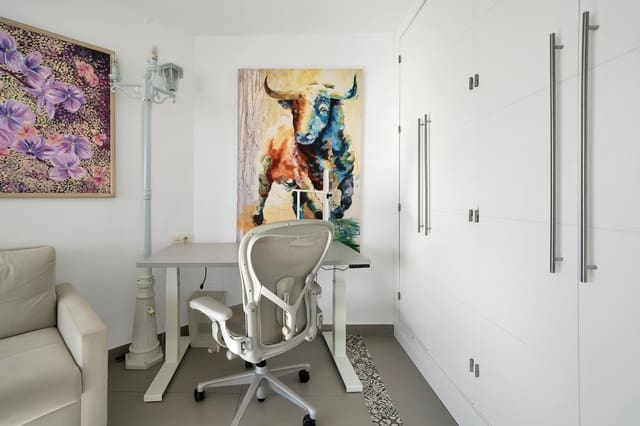 2 makuuhuone Huoneisto myytävänä paikassa Marbella mukana uima-altaan - 910 000 € (Ref: 9390581)