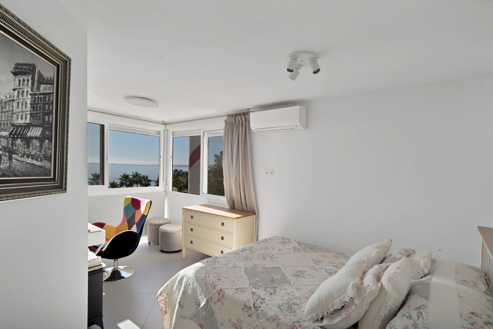 2 bedroom Apartment for sale in Marbella with pool garage - € 849,000 (Ref: 9390581)