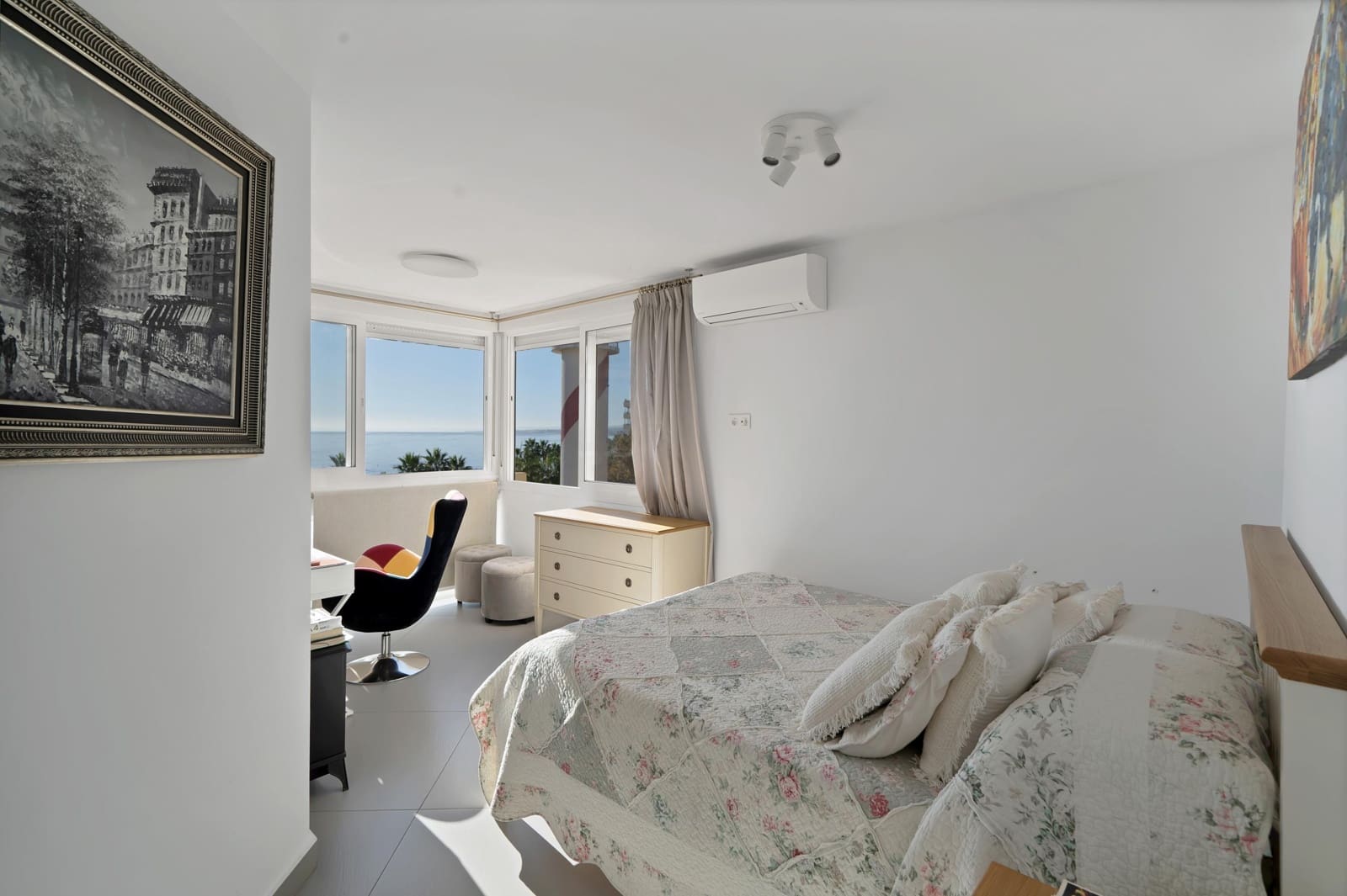 2 bedroom Apartment for sale in Marbella with pool garage - € 849,000 (Ref: 9390581)