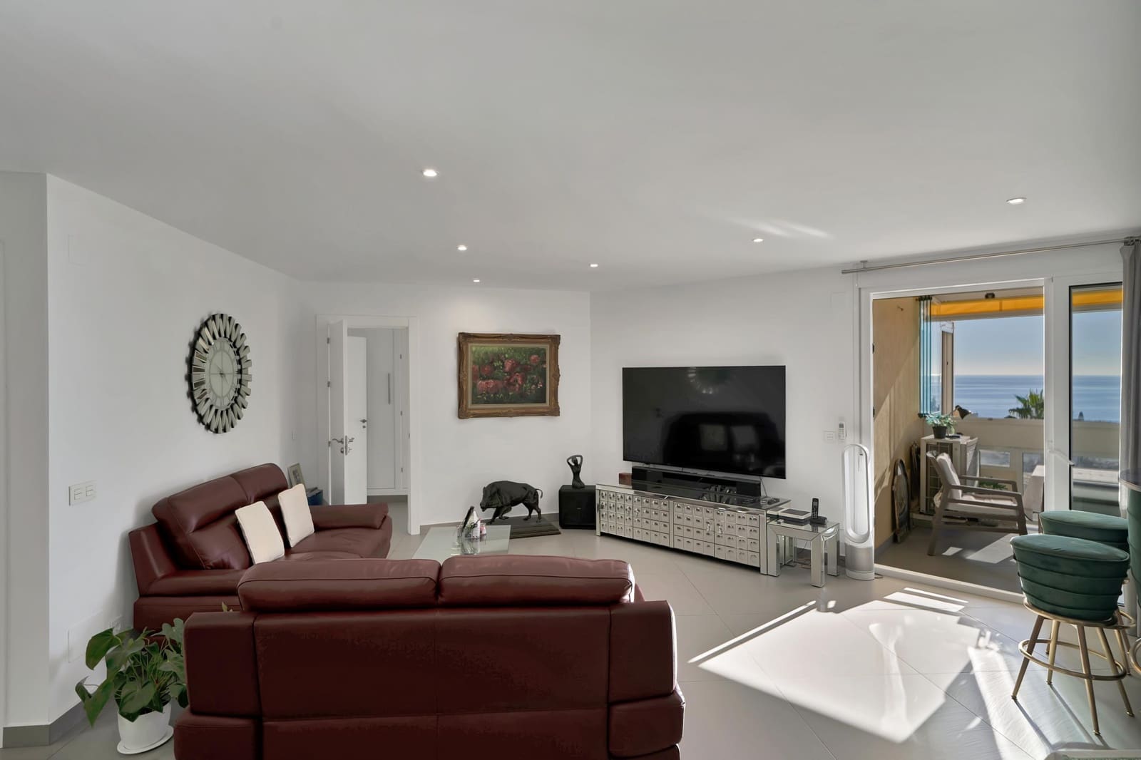 2 bedroom Apartment for sale in Marbella with pool garage - € 849,000 (Ref: 9390581)