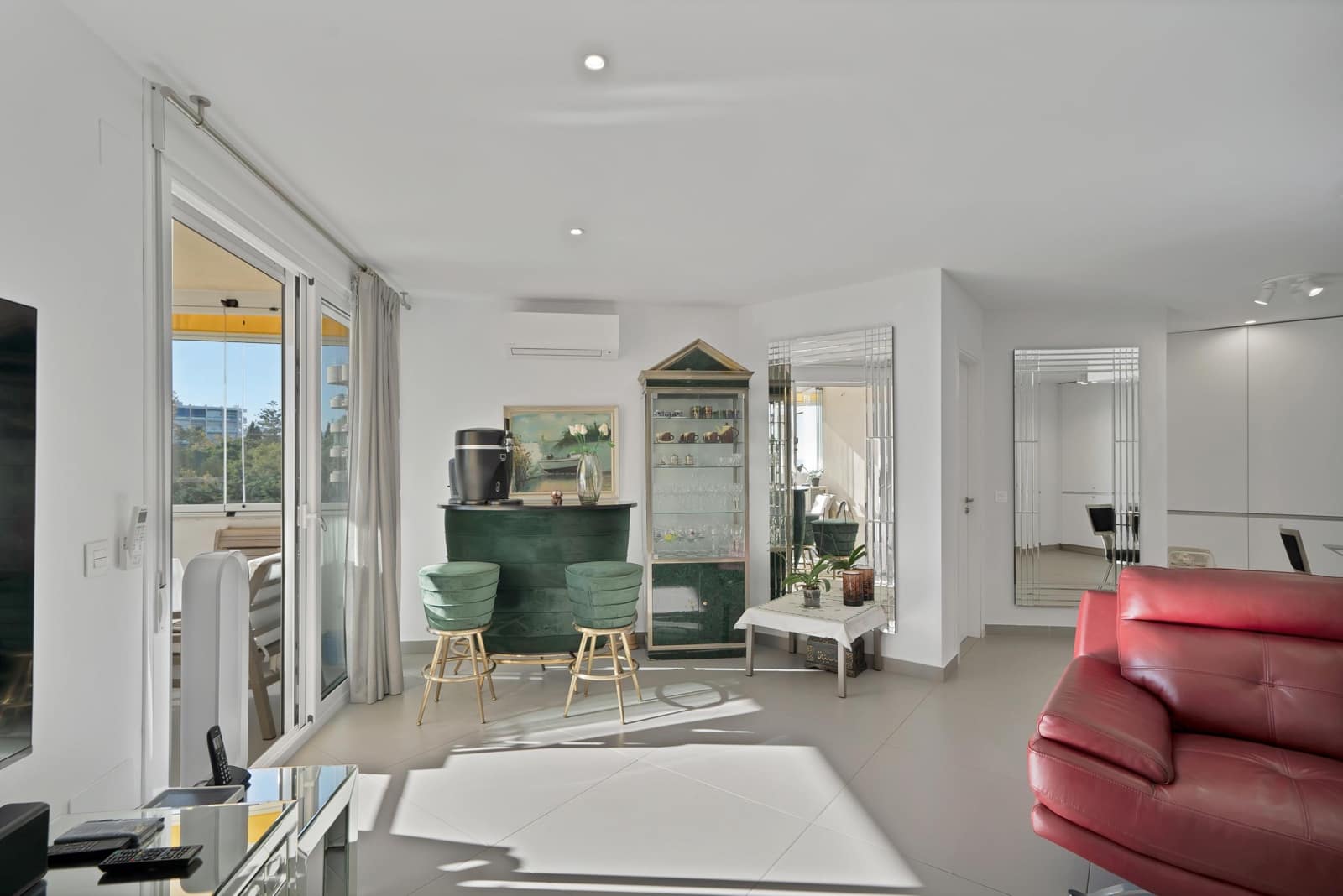 2 bedroom Apartment for sale in Marbella with pool garage - € 849,000 (Ref: 9390581)
