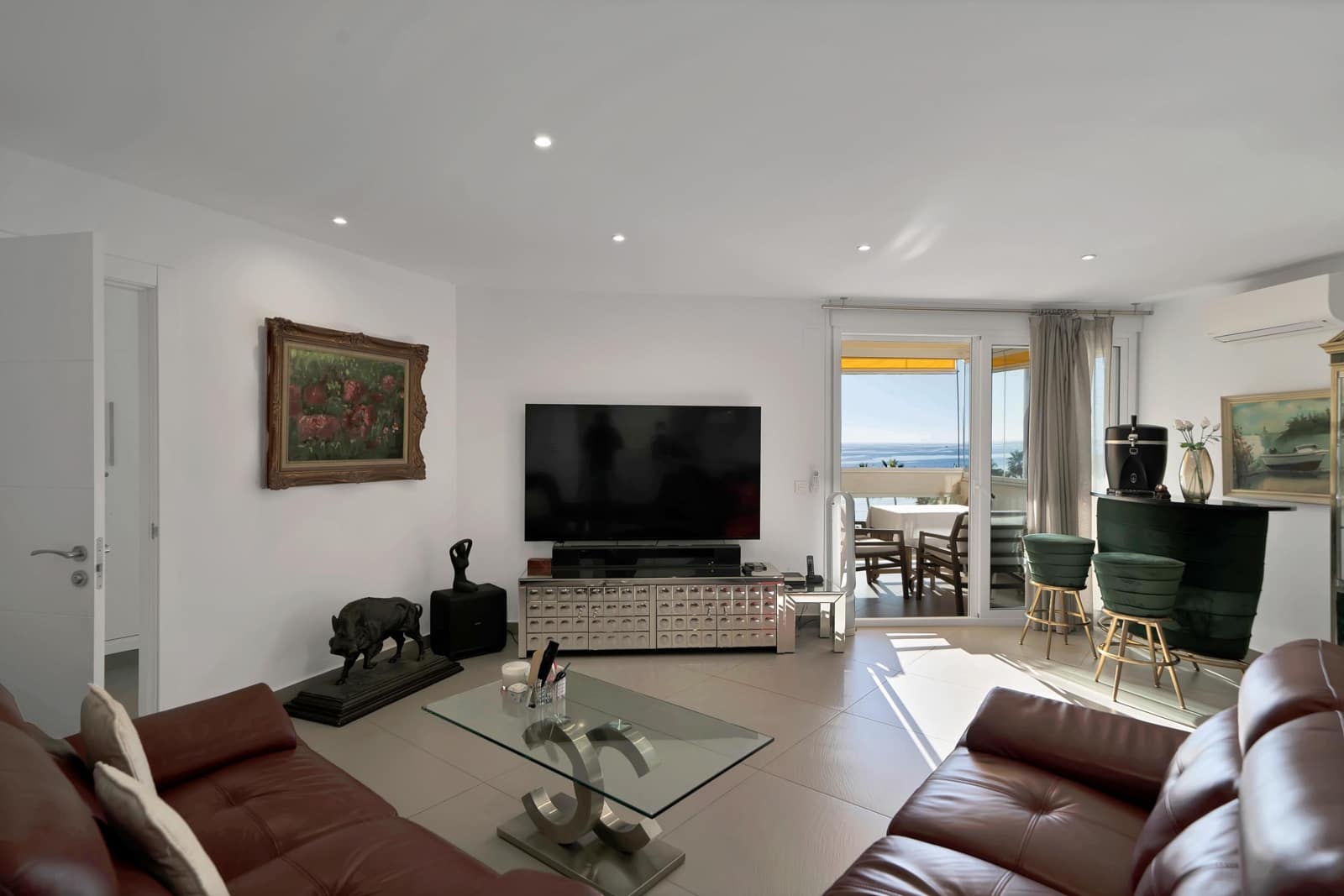 2 bedroom Apartment for sale in Marbella with pool garage - € 849,000 (Ref: 9390581)