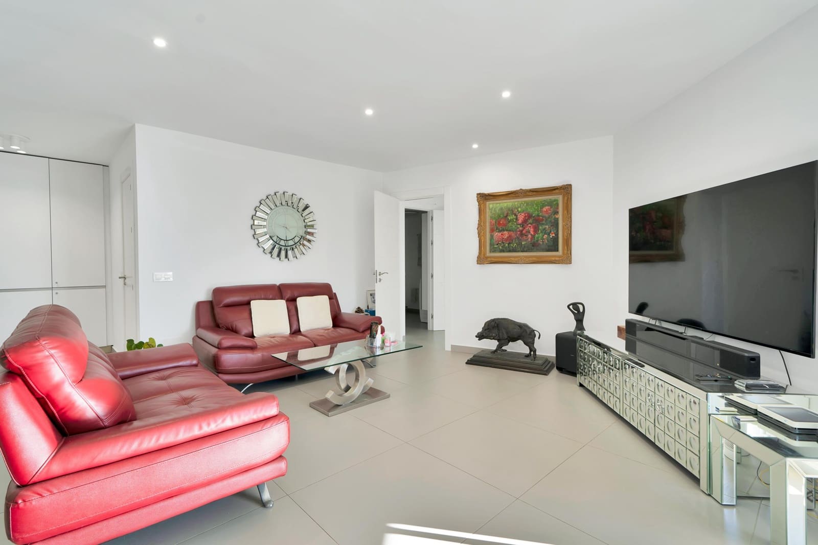2 bedroom Apartment for sale in Marbella with pool garage - € 849,000 (Ref: 9390581)
