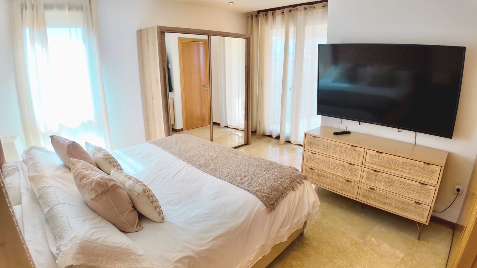 3 sypialnia Apartament na sprzedaż w Marbella z basenem - 429 000 € (Ref: 9390582)