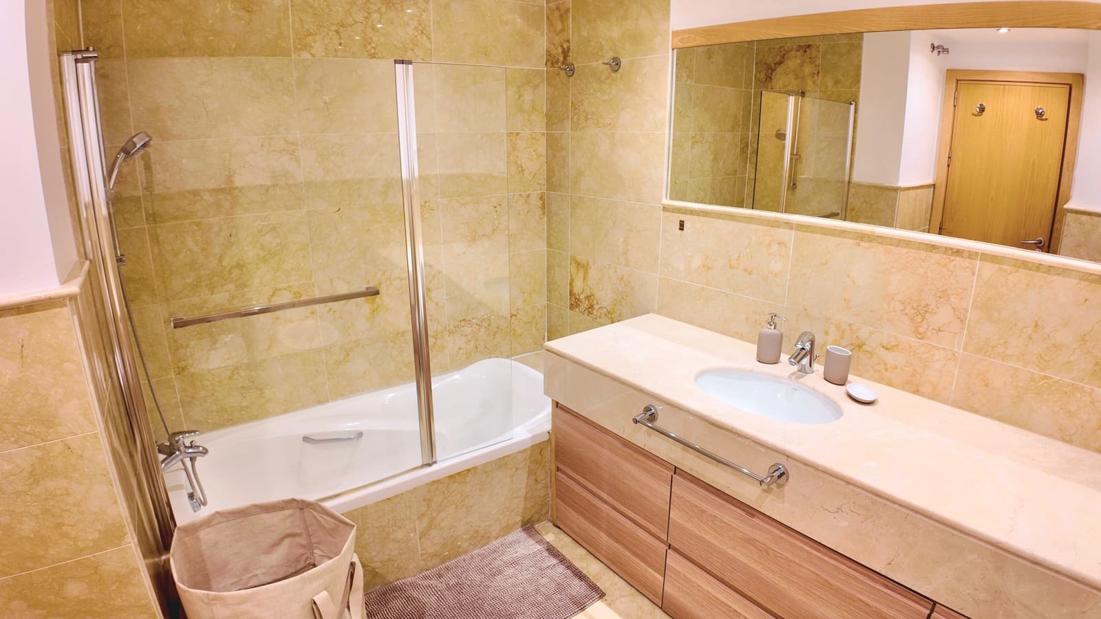 3 sypialnia Apartament na sprzedaż w Marbella z basenem - 429 000 € (Ref: 9390582)