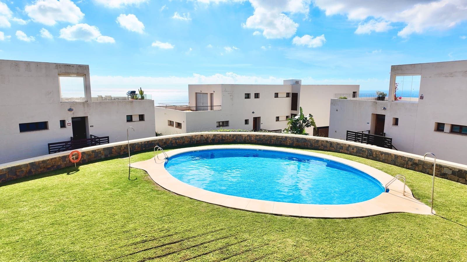 3 sypialnia Apartament na sprzedaż w Marbella z basenem - 429 000 € (Ref: 9390582)