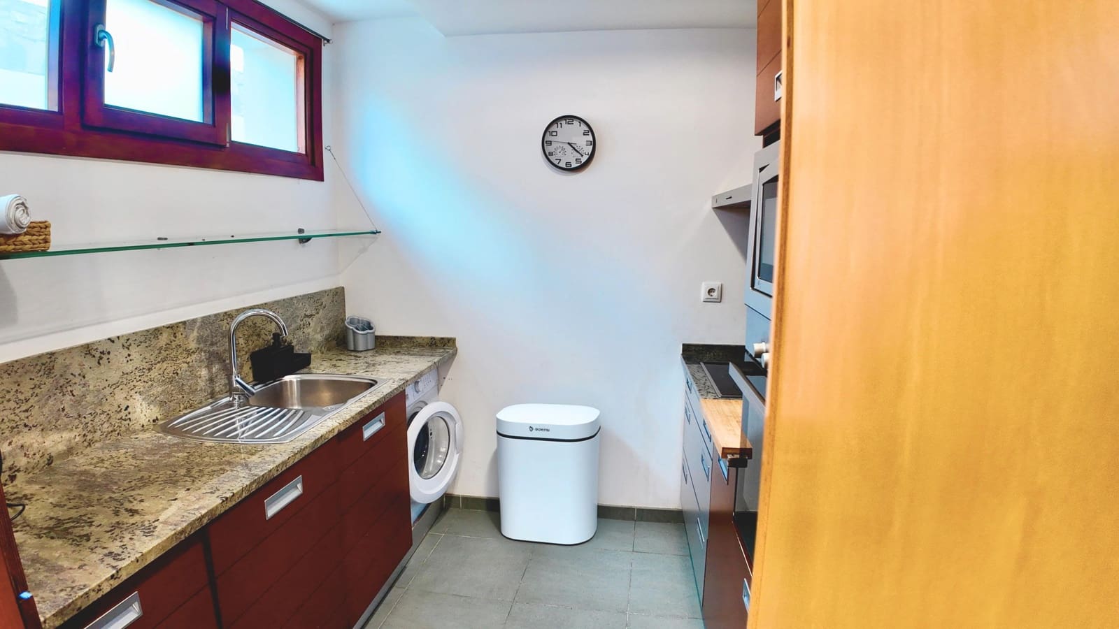 3 bedroom Apartment for sale in Marbella with pool - € 399,900 (Ref: 9390582)