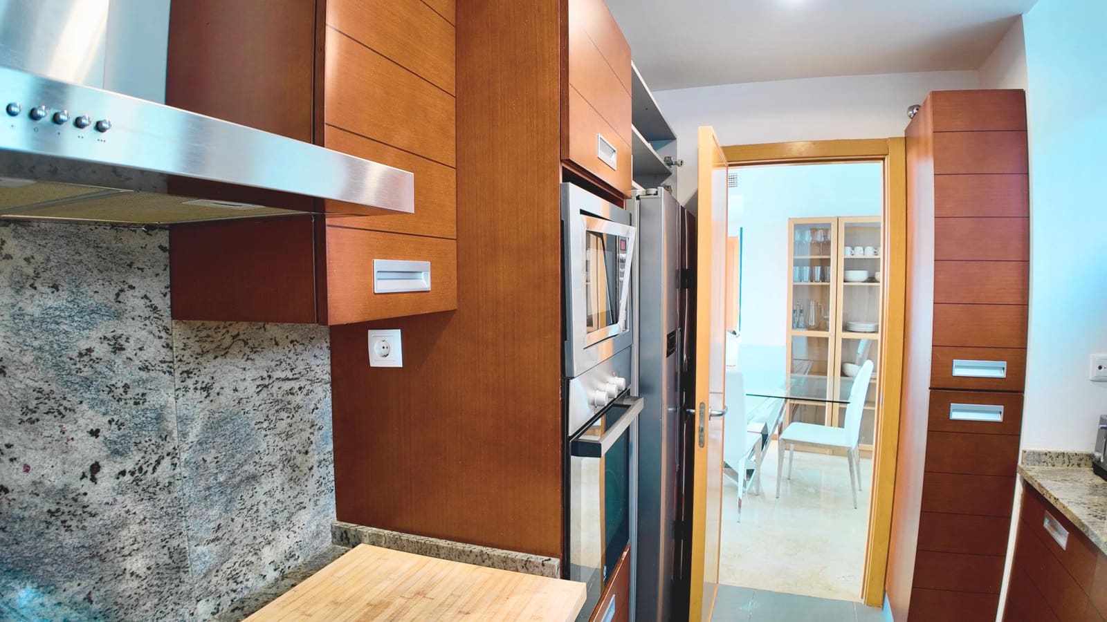 3 bedroom Apartment for sale in Marbella with pool - € 399,900 (Ref: 9390582)