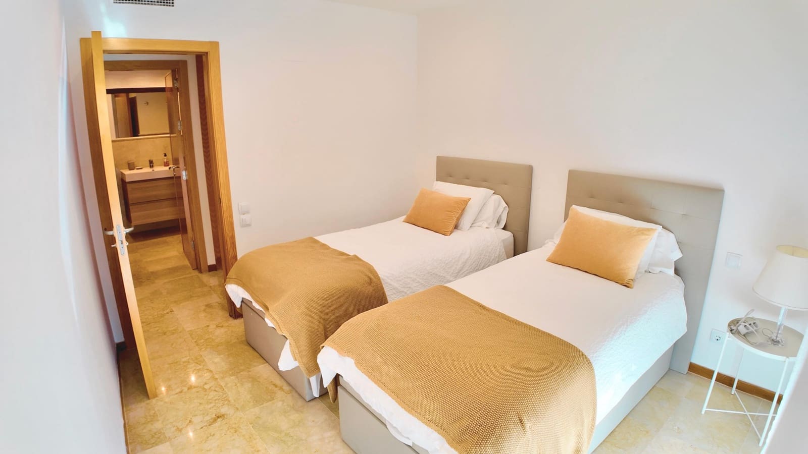 3 bedroom Apartment for sale in Marbella with pool - € 399,900 (Ref: 9390582)