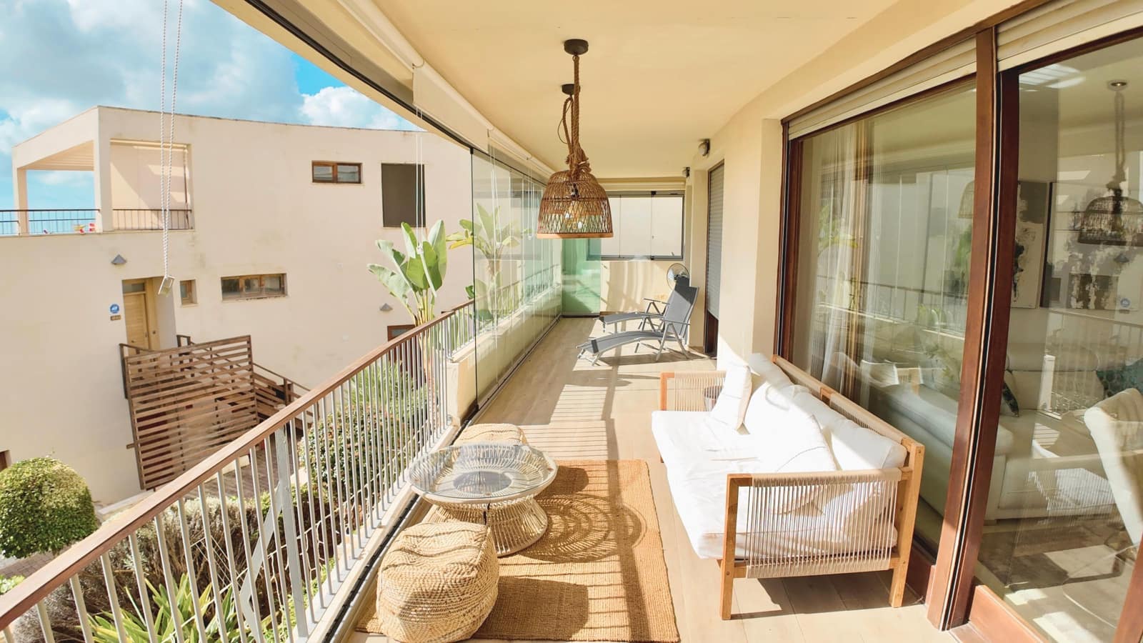 3 bedroom Apartment for sale in Marbella with pool - € 399,900 (Ref: 9390582)