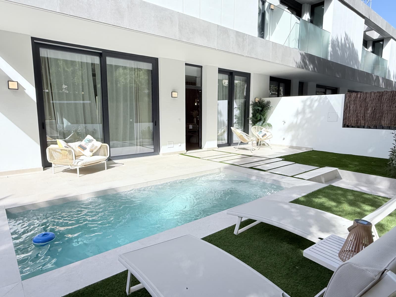 3 sypialnia Dom szeregowy na sprzedaż w Miasto Malaga z basenem - 1 750 000 € (Ref: 9396248)