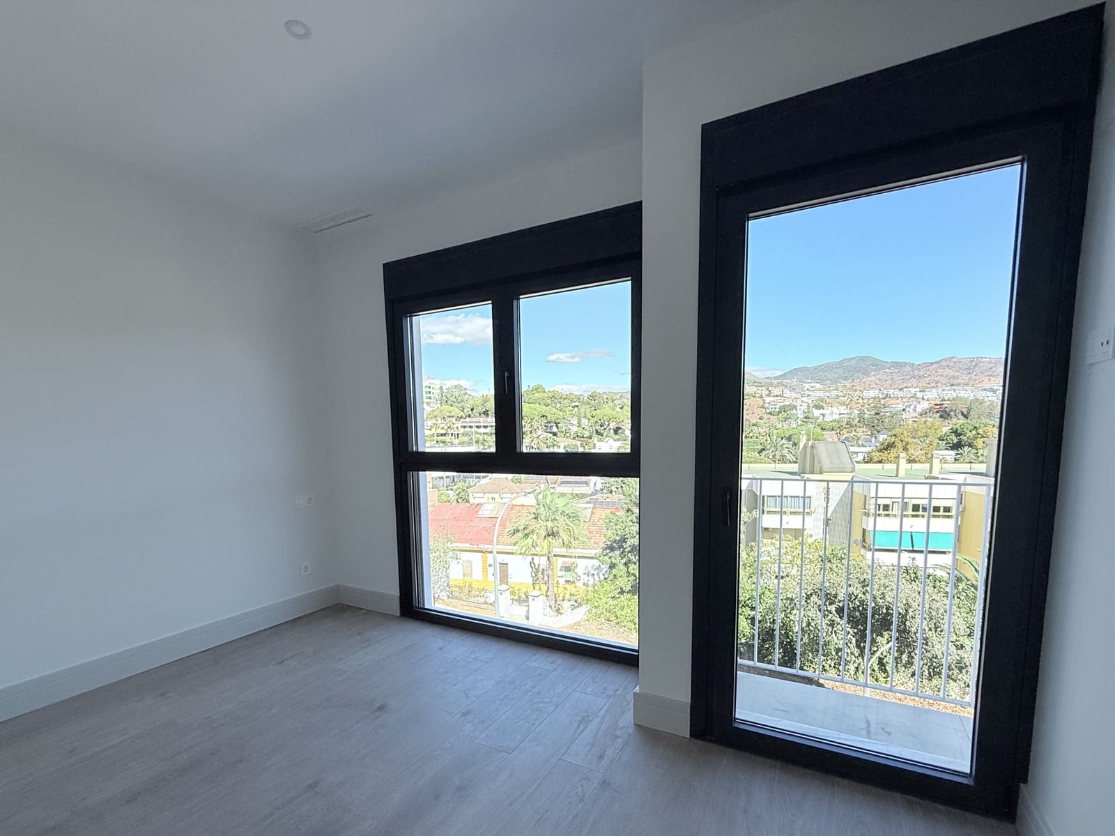 3 soverom Villa til salgs i Malaga by med svømmebasseng - € 1 650 000 (Ref: 9396251)