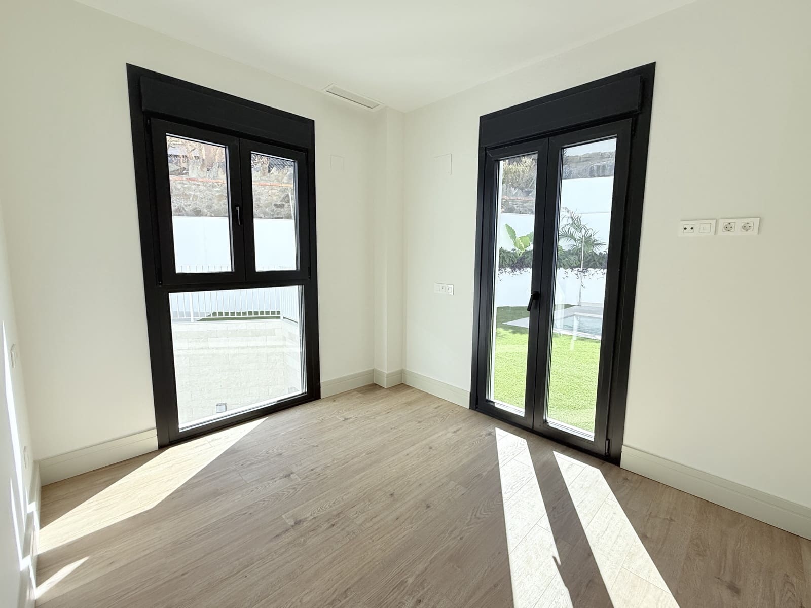 3 soverom Villa til salgs i Malaga by med svømmebasseng - € 1 650 000 (Ref: 9396251)