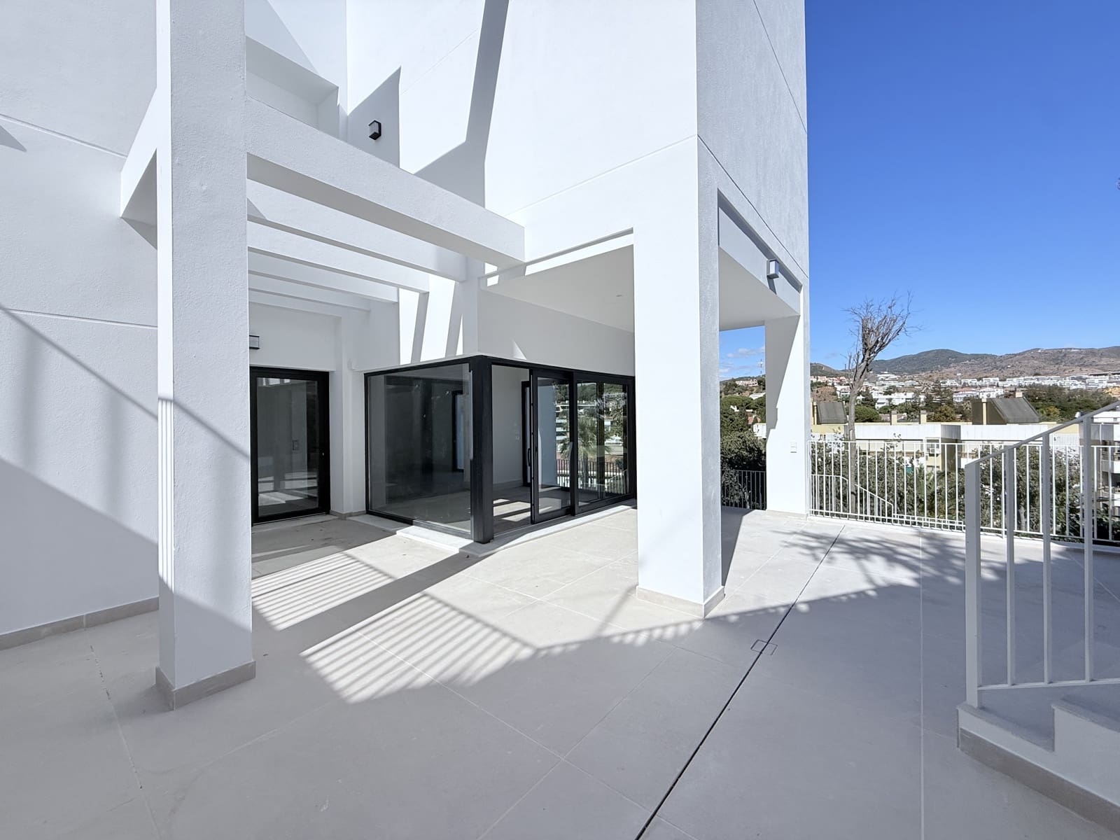 3 soverom Villa til salgs i Malaga by med svømmebasseng - € 1 650 000 (Ref: 9396251)