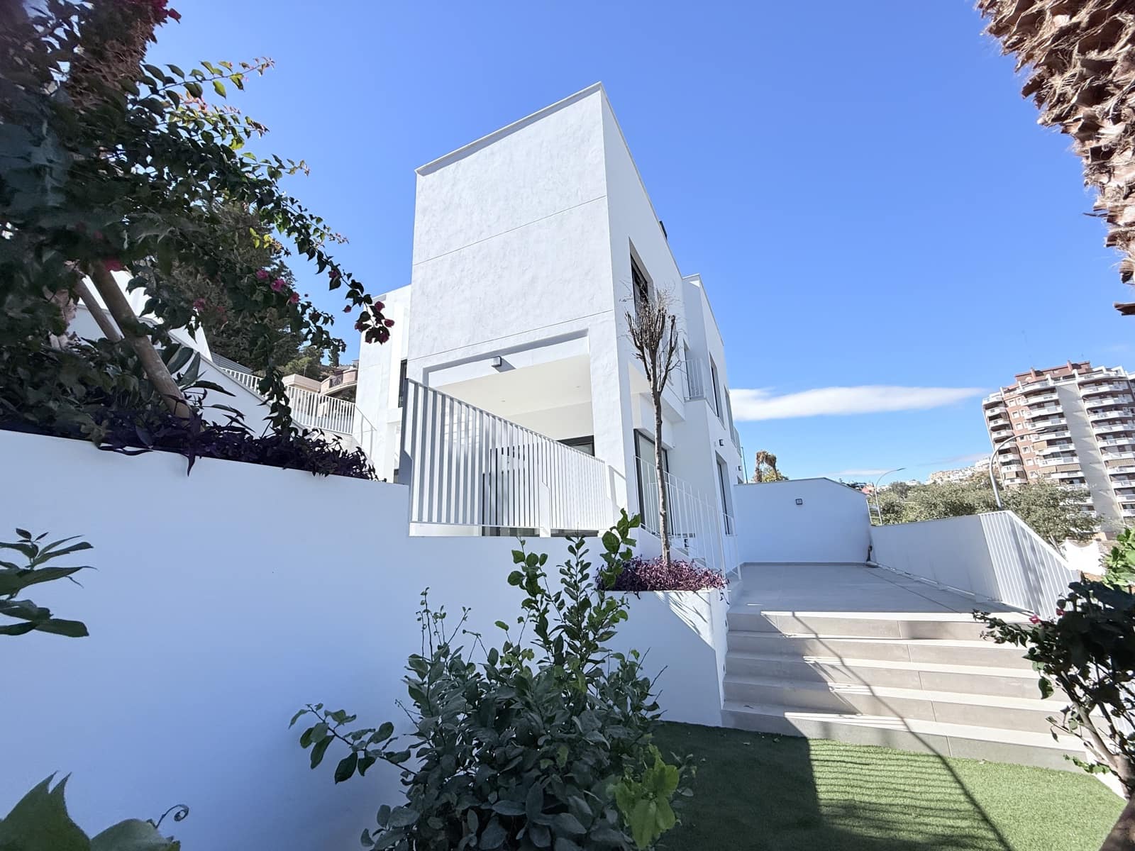 3 soverom Villa til salgs i Malaga by med svømmebasseng - € 1 650 000 (Ref: 9396251)