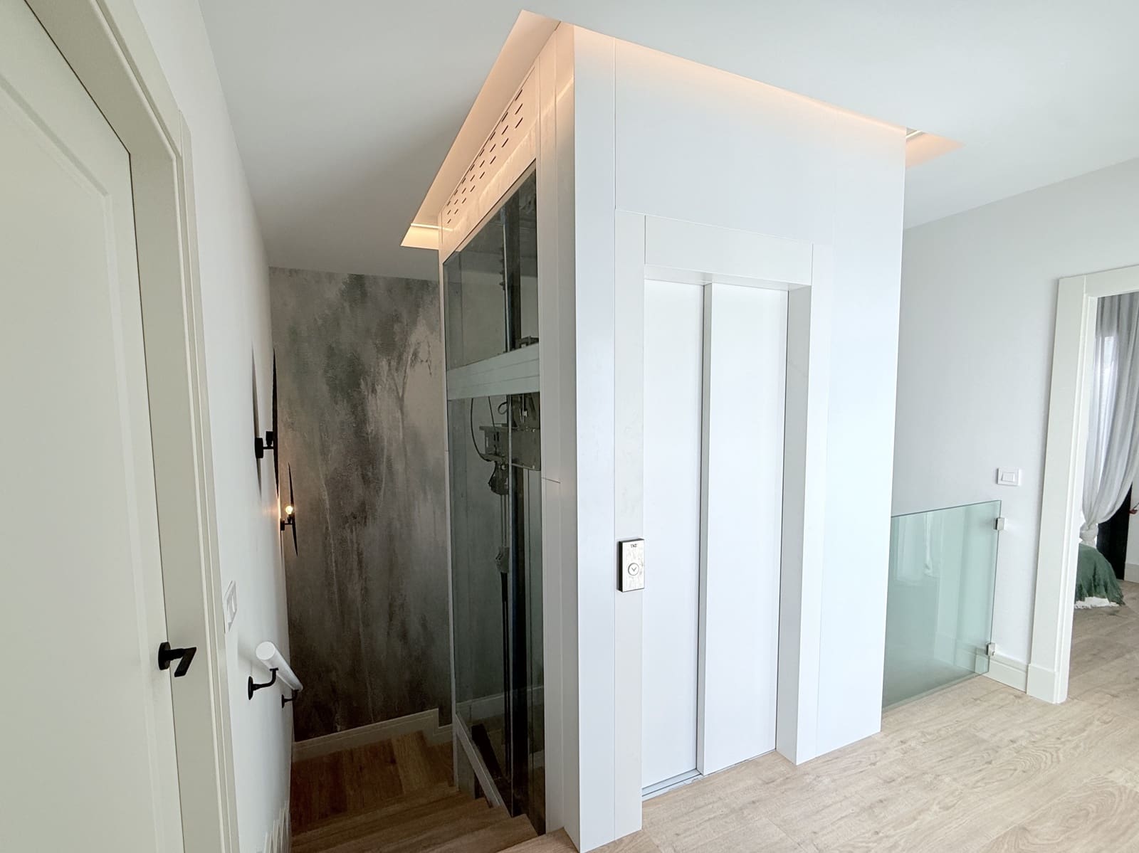 3 sypialnia Dom blizniak na sprzedaż w Miasto Malaga z basenem - 1 650 000 € (Ref: 9396252)