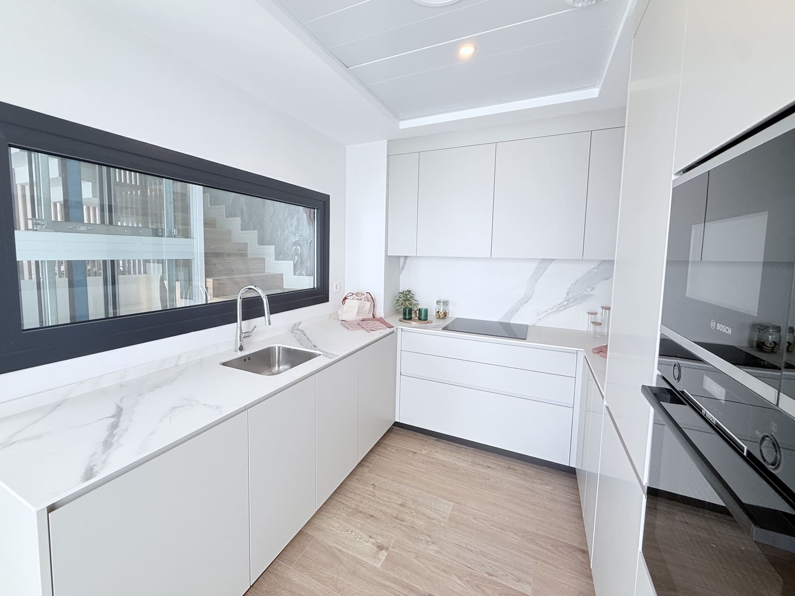 3 sypialnia Dom blizniak na sprzedaż w Miasto Malaga z basenem - 1 650 000 € (Ref: 9396252)