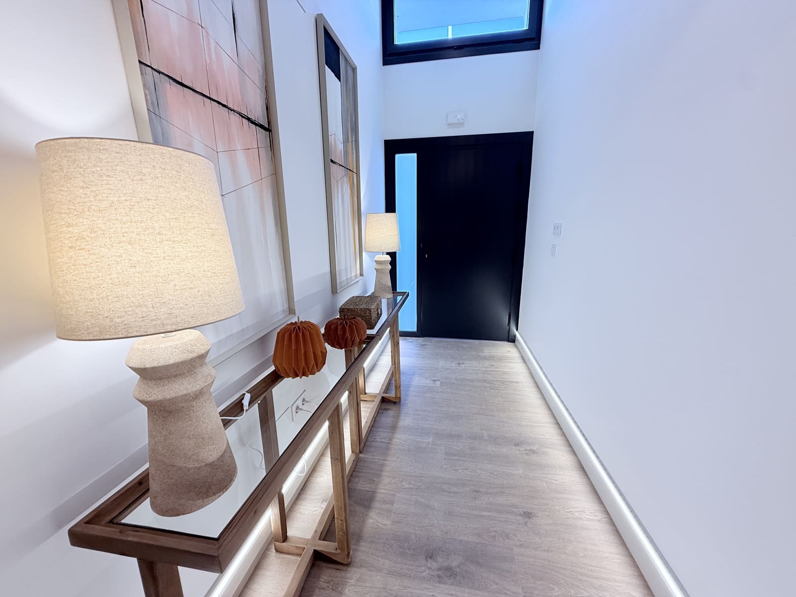 3 sypialnia Dom blizniak na sprzedaż w Miasto Malaga z basenem - 1 650 000 € (Ref: 9396252)