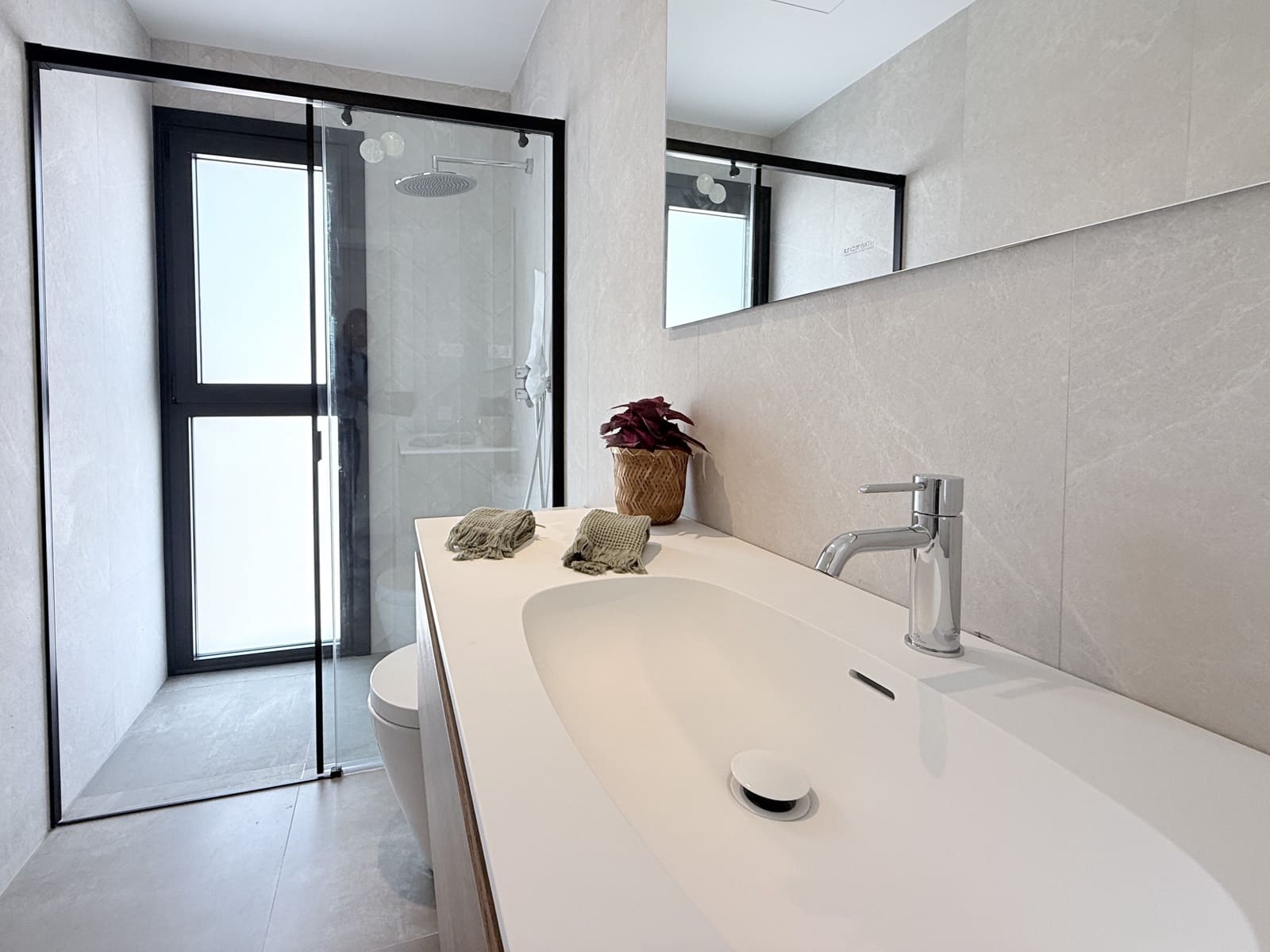 3 sypialnia Dom blizniak na sprzedaż w Miasto Malaga z basenem - 1 650 000 € (Ref: 9396252)