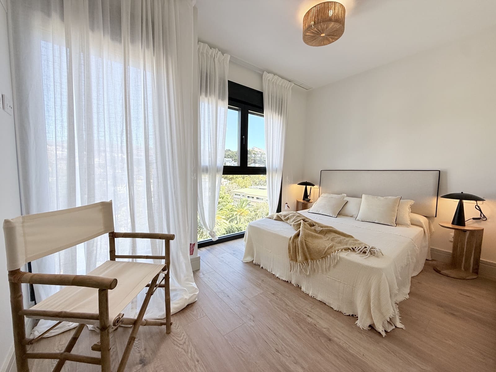 3 sypialnia Dom blizniak na sprzedaż w Miasto Malaga z basenem - 1 650 000 € (Ref: 9396252)