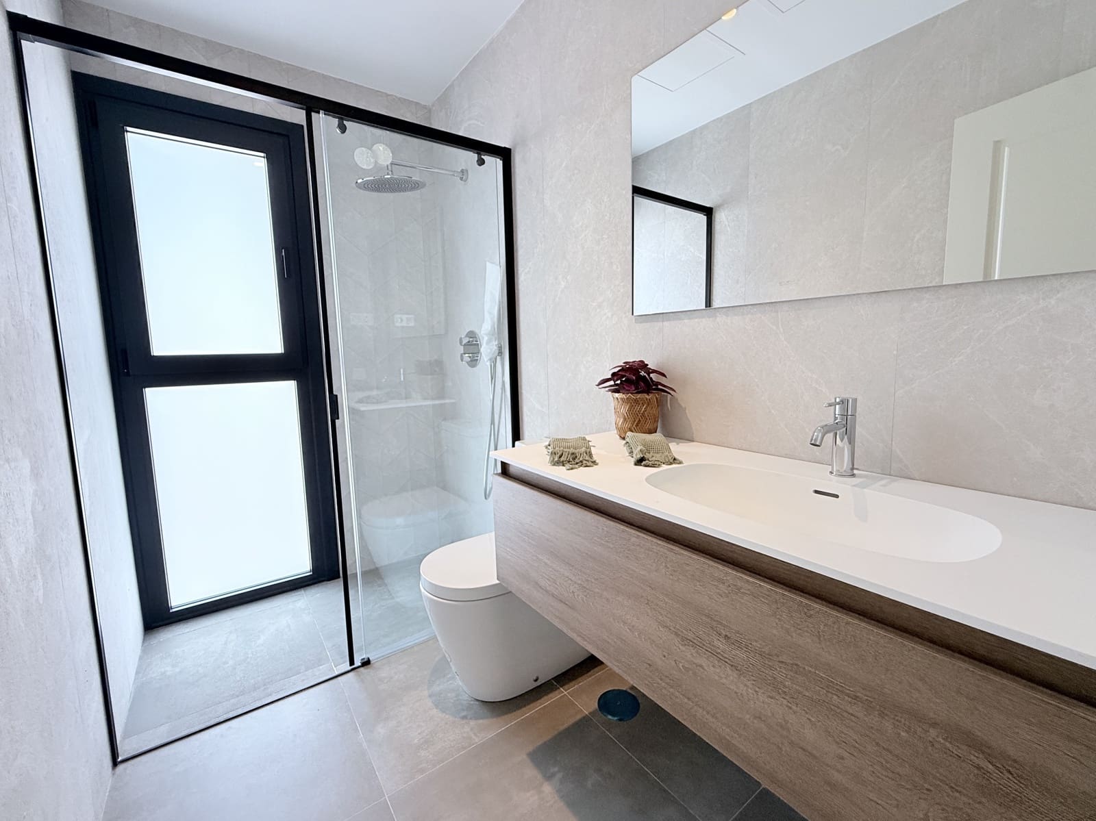 3 sypialnia Dom blizniak na sprzedaż w Miasto Malaga z basenem - 1 650 000 € (Ref: 9396252)