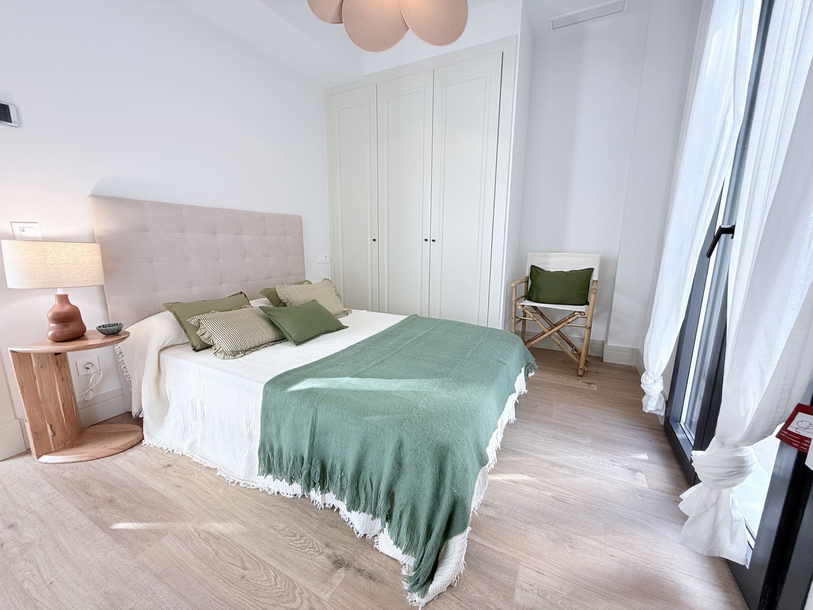 3 sypialnia Dom blizniak na sprzedaż w Miasto Malaga z basenem - 1 650 000 € (Ref: 9396252)