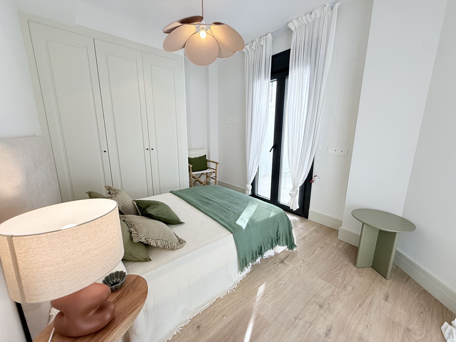 3 sypialnia Dom blizniak na sprzedaż w Miasto Malaga z basenem - 1 650 000 € (Ref: 9396252)