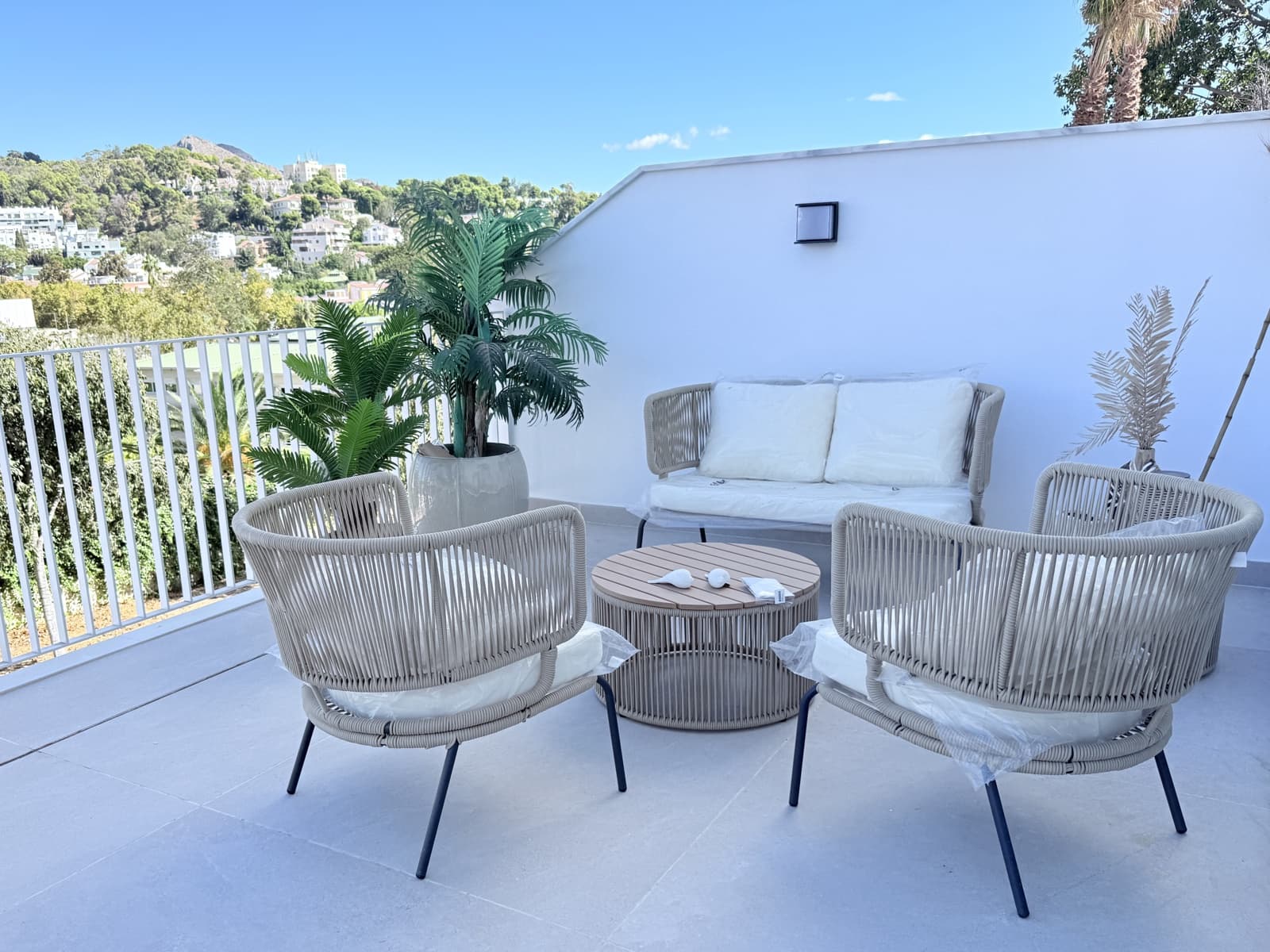 3 sypialnia Dom blizniak na sprzedaż w Miasto Malaga z basenem - 1 650 000 € (Ref: 9396252)