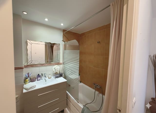 3 soverom Leilighet til salgs i Plaza de Toros, Marbella - € 269 000 (Ref: 9406631)