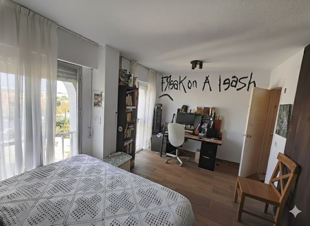 3 soverom Leilighet til salgs i Plaza de Toros, Marbella - € 269 000 (Ref: 9406631)