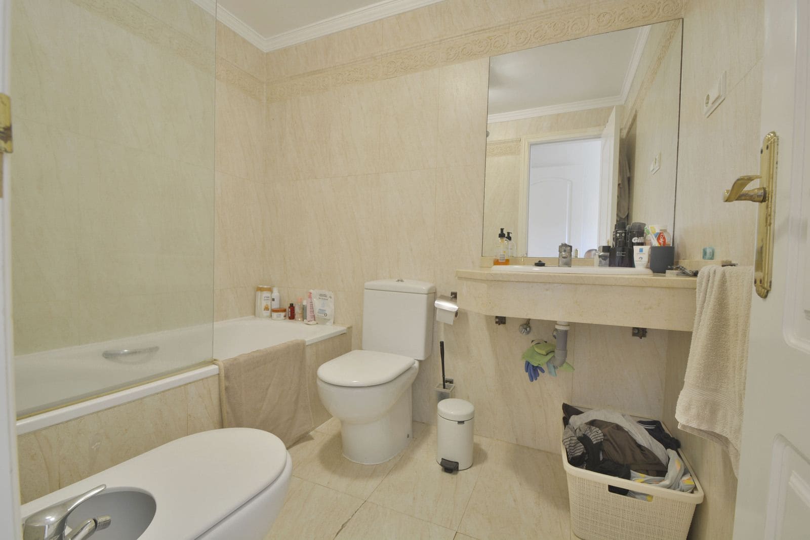 2 sypialnia Apartament na sprzedaż w Elviria z basenem garażem - 385 000 € (Ref: 9411208)