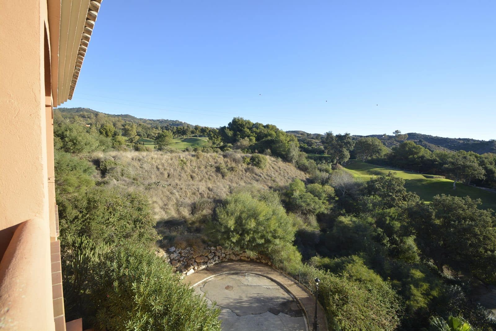2 sypialnia Apartament na sprzedaż w Elviria z basenem garażem - 385 000 € (Ref: 9411208)