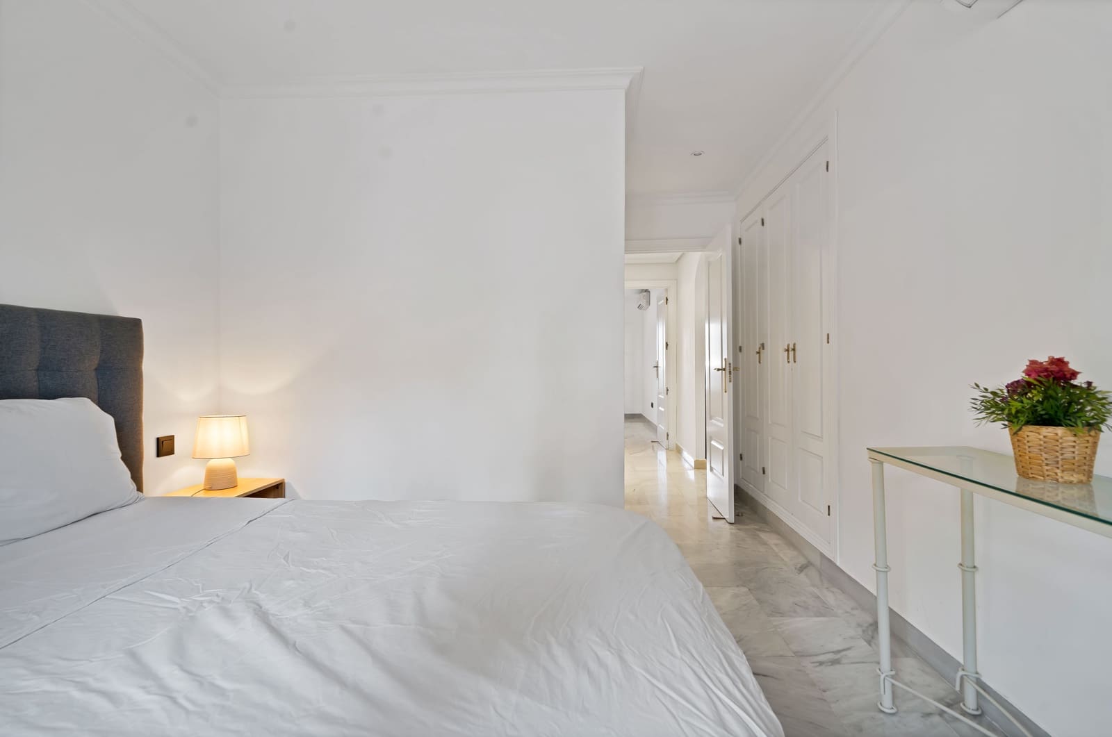 Apartamento de 2 habitaciones en Nueva Andalucia en venta con piscina - 472.000 € (Ref: 9414305)