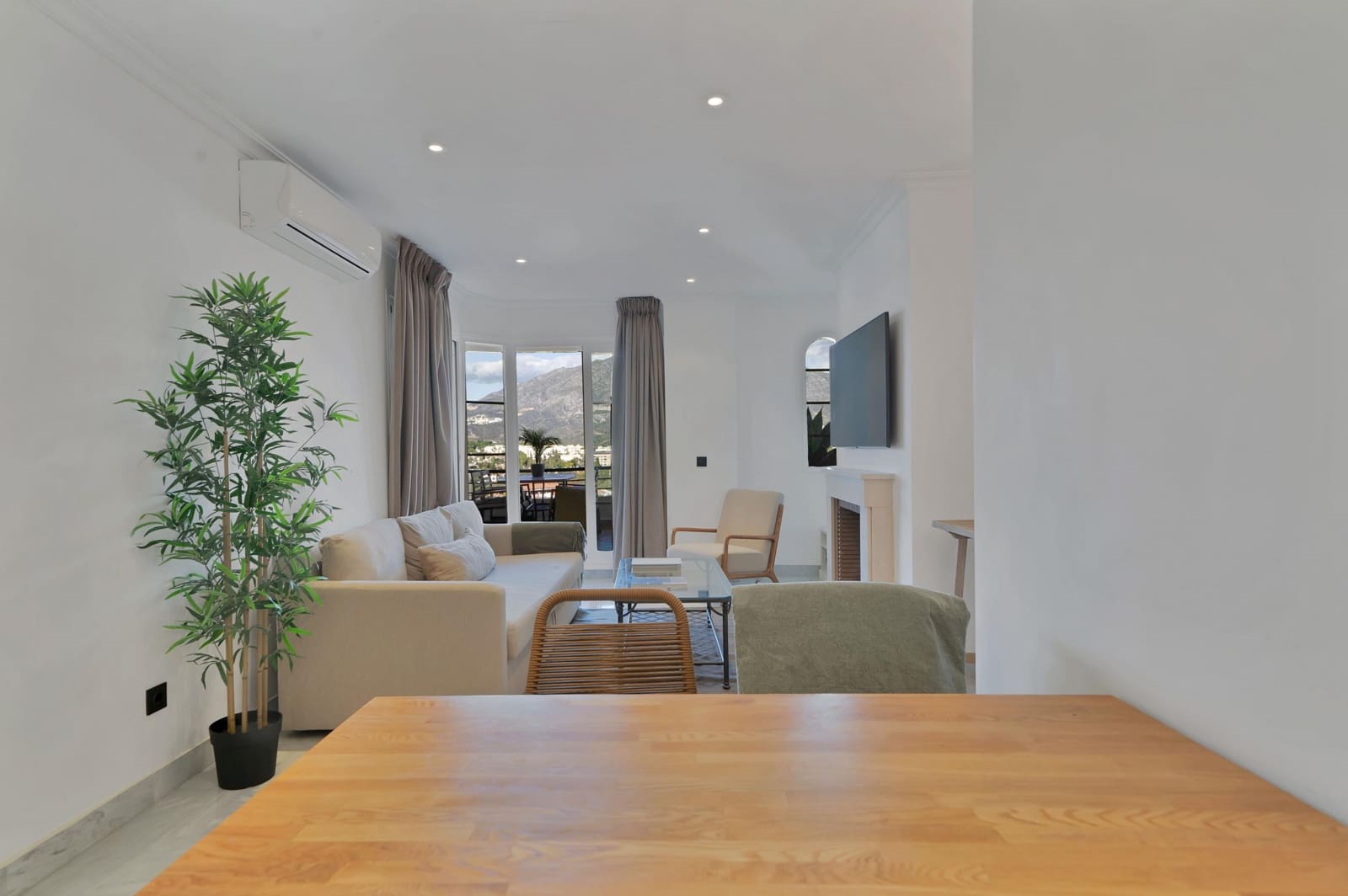 2 quarto Apartamento para venda em Nueva Andalucia com piscina - 472 000 € (Ref: 9414305)