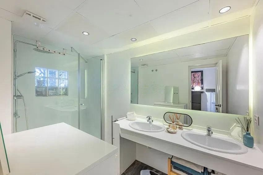 Apartamento de 3 habitaciones en New Golden Mile en venta con piscina - 820.000 € (Ref: 9414306)